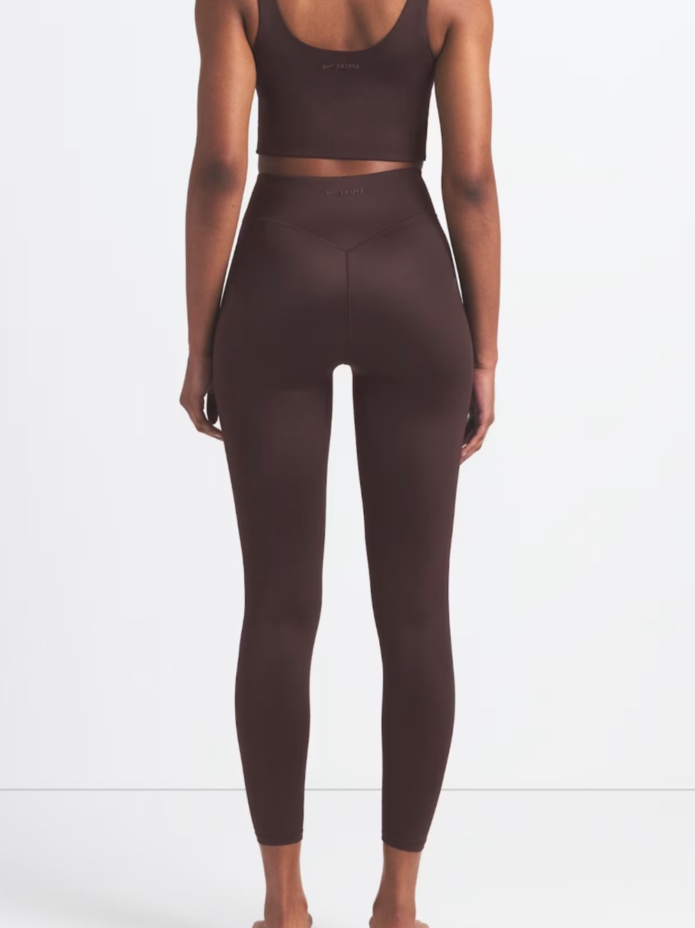 Nike Skims Shine Bonded Waist Legging 26 Inch in Phoenix